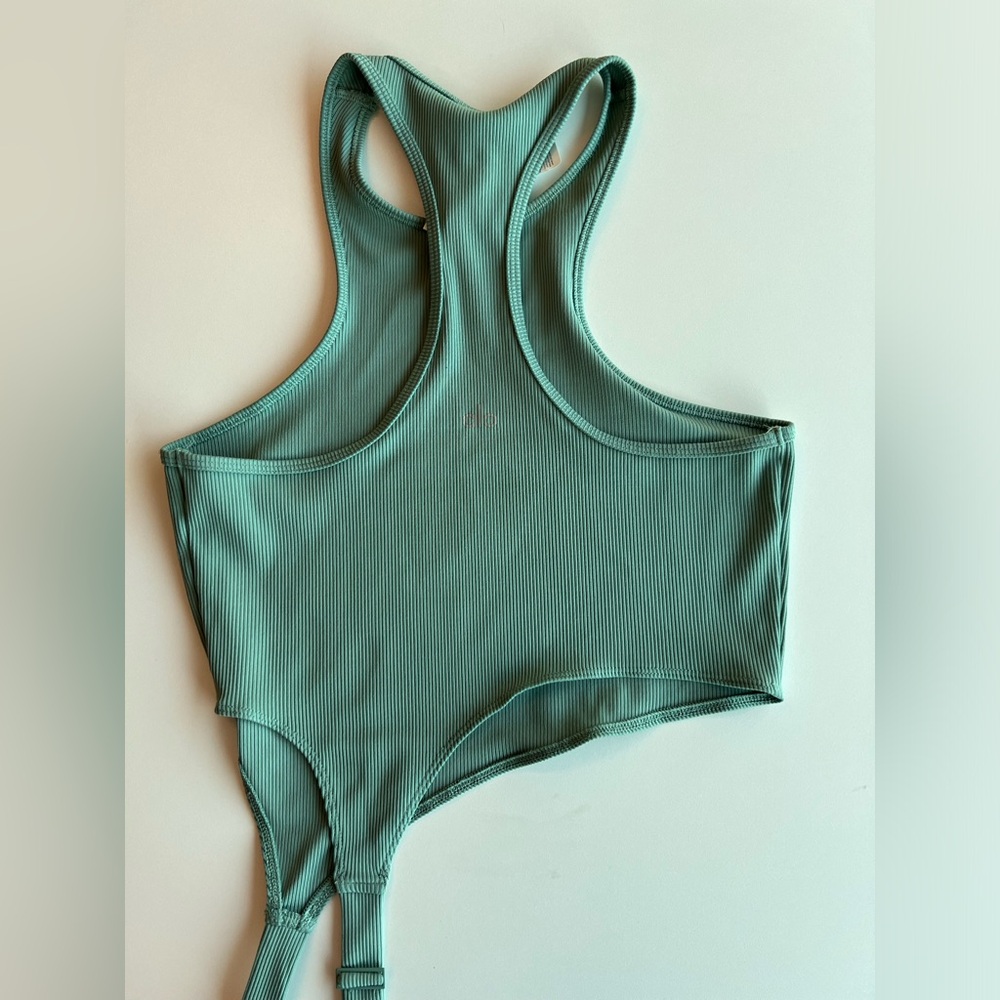 Alo Ribbed Tank - Picture 2 of 4